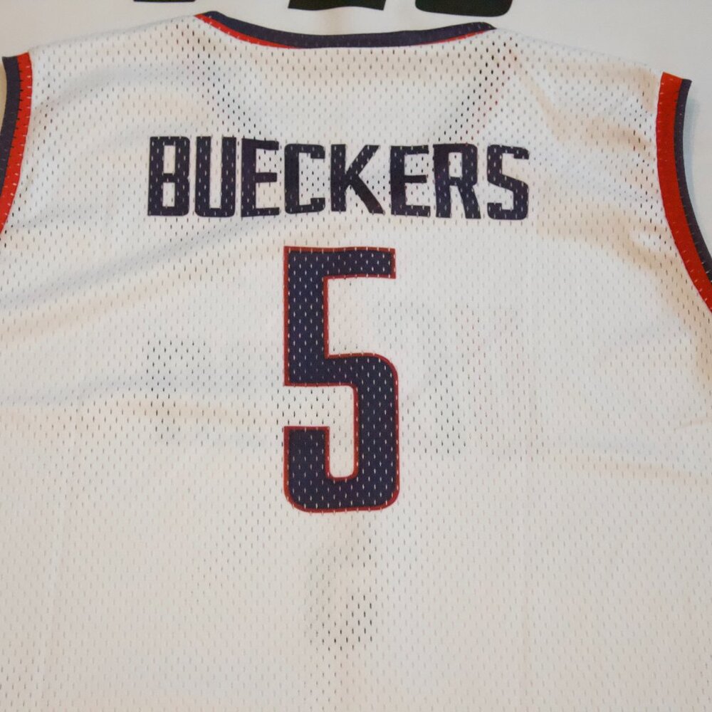 NEW Men's Throwback UConn Huskies Paige Bueckers #5 White Jersey Size Small - Picture 7 of 8